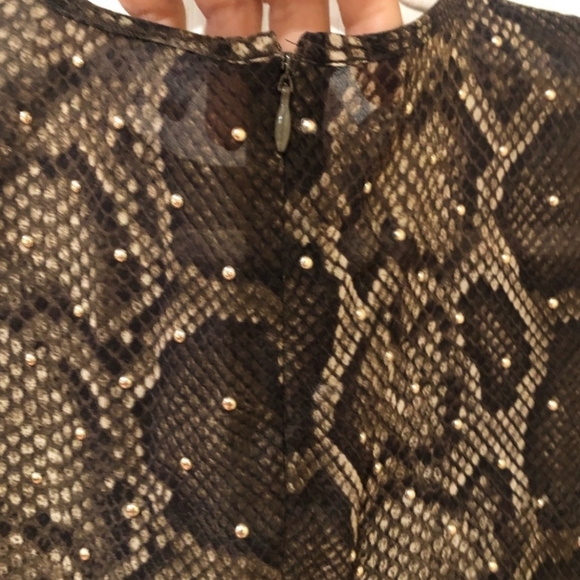 Michael Kors size 2 blouse - Picture 3 of 4